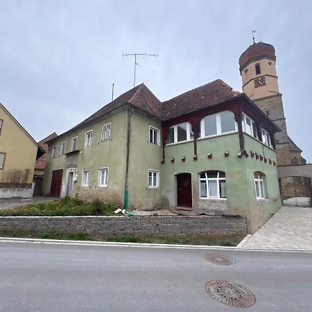 Anno1724 -aufkirchen- Apartamento Gerolfingen