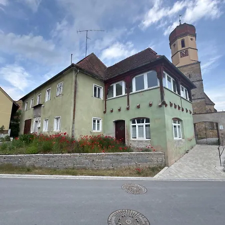 Anno1724 -aufkirchen- Apartamento Gerolfingen
