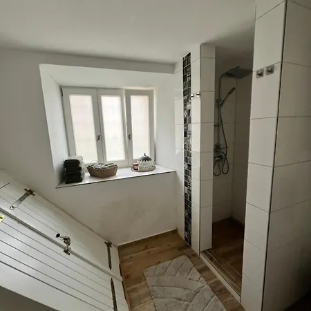 Anno1724 -aufkirchen- Apartamento Gerolfingen